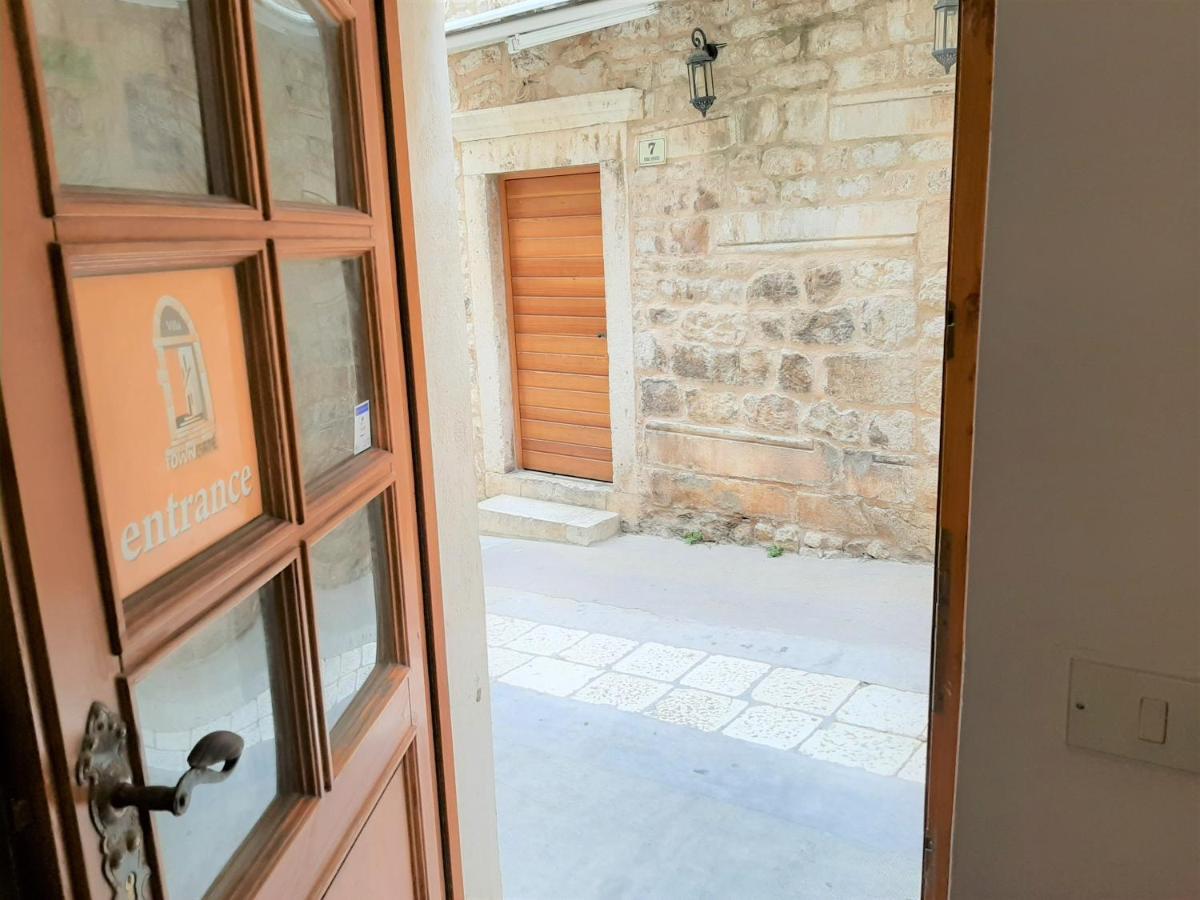 Rooms And Apartments Villa Town Gate Hvar Хвар Экстерьер фото