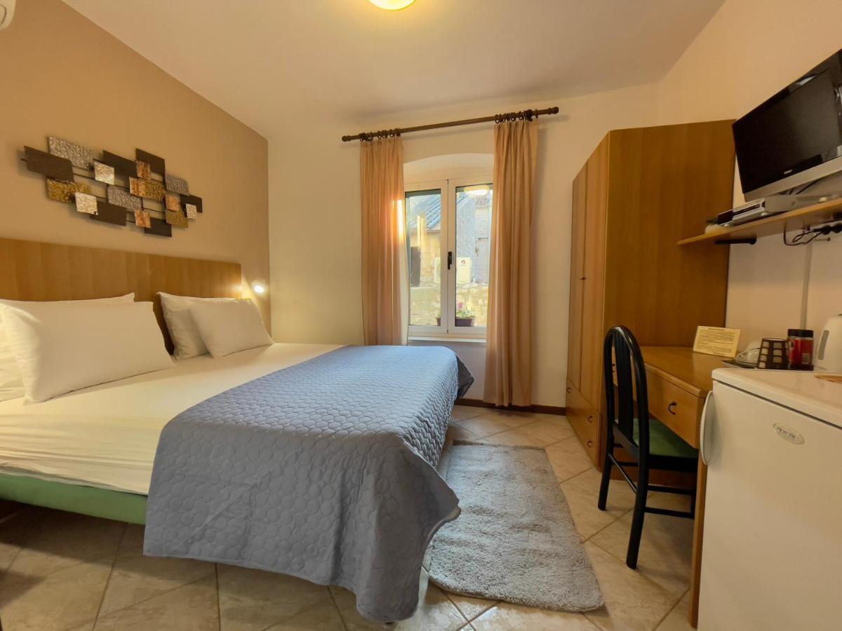 Rooms And Apartments Villa Town Gate Hvar Хвар Экстерьер фото